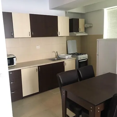 Summerland Ony Apart